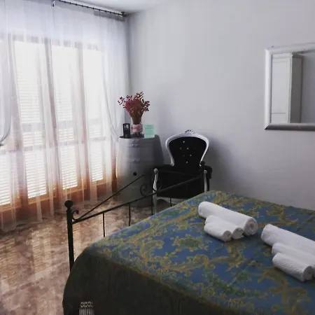 Le Dive Bed & Breakfast Ostra